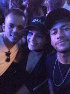 Emilly Araújo se encontra com Neymar em Goiânia 