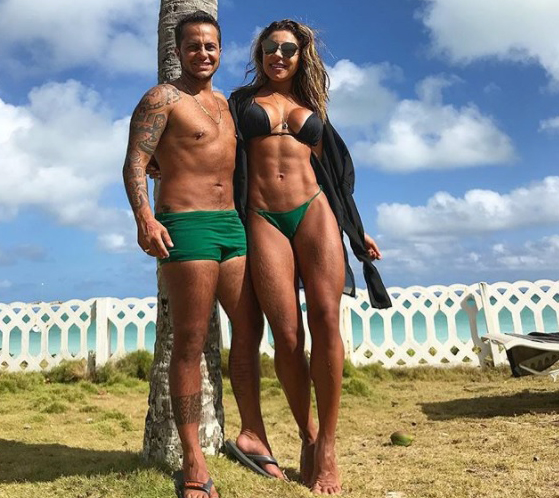 Famoso namora com a modelo Andressa Ferreira (Reprodução/Instagram)