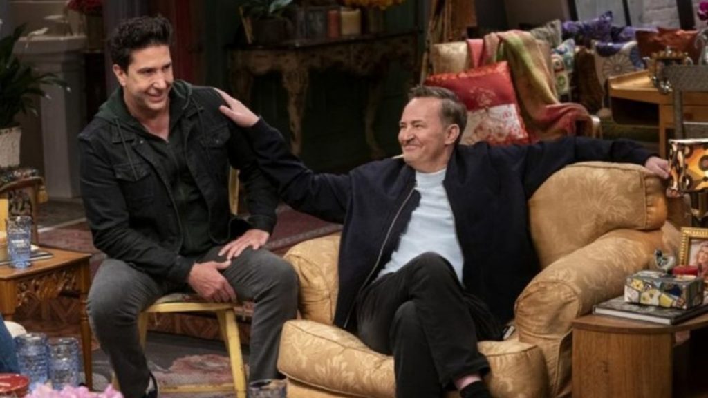 David Schwimmer e Matthew Perry durante o especial de "Friends"