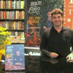 Felipe Bronze promoveu o lançamento de seu liuvro "Perto do Fogo" na Livraria da Travessa no shopping Leblon (Daniel Delmiro: AgNews)