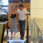 Monique Alfradique passeia com o namorado no Rio (Daniel Delmiro: AgNews)