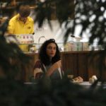 Débora Nascimento é flagrada em café no shopping Village Mall ( J Humberto: AgNews)