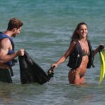 Izabel Goulart mergulha com o namorado em Fernando de Noronha (AgNews)