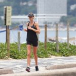 Renata Kuerten é flagrada correndo em Ipanema (Andre Freitas: AgNews)