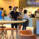 Luana Piovani e Pedro Scooby são flagrados em clima de romance no shopping ( Webert Belicio: AgNews)