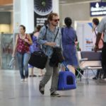 Matheus Nachtergaele é flagrado embarcado em aeroporto no Rio (Wallace Barbosa: AgNews)