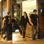 Malu Mader é flagrada com a o marido e o filho mais velho em restaurante no Leblon (Thiago Martins: AgNews)