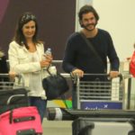Fátima Bernardes e Túlio Gadêlha desembarcam em aeroporto do Rio de Janeiro