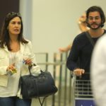 Fátima Bernardes e Túlio Gadêlha desembarcam em aeroporto do Rio de Janeiro