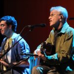 Caetano Veloso e Zeca Veloso no show Ofertorio