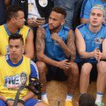 Neymar acompanha o torneio 'Neymar Jr Five's'