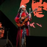 Marisa Monte com Os Tribalistas em show no Rio de Janeiro