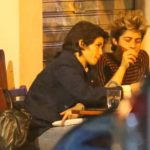 Nanda Costa e Lan Lanh jantam juntas em restaurante japonês