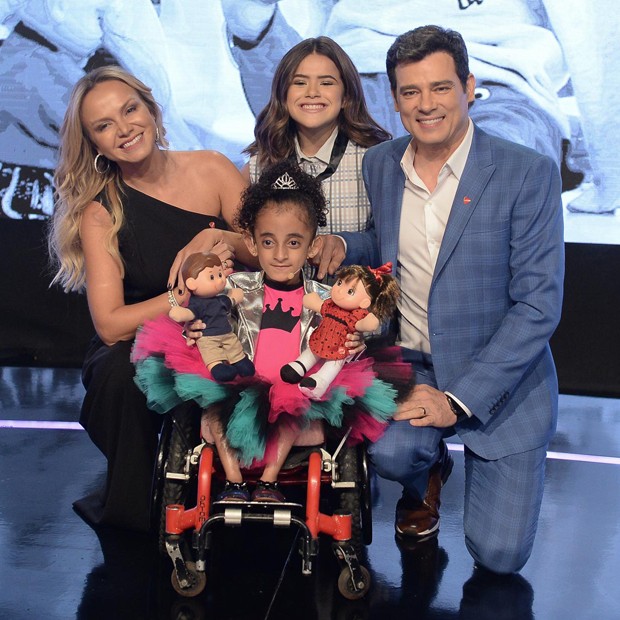 Maisa Silva, Eliana, Celso Portioli e a criança simbolo Teleton 2018
