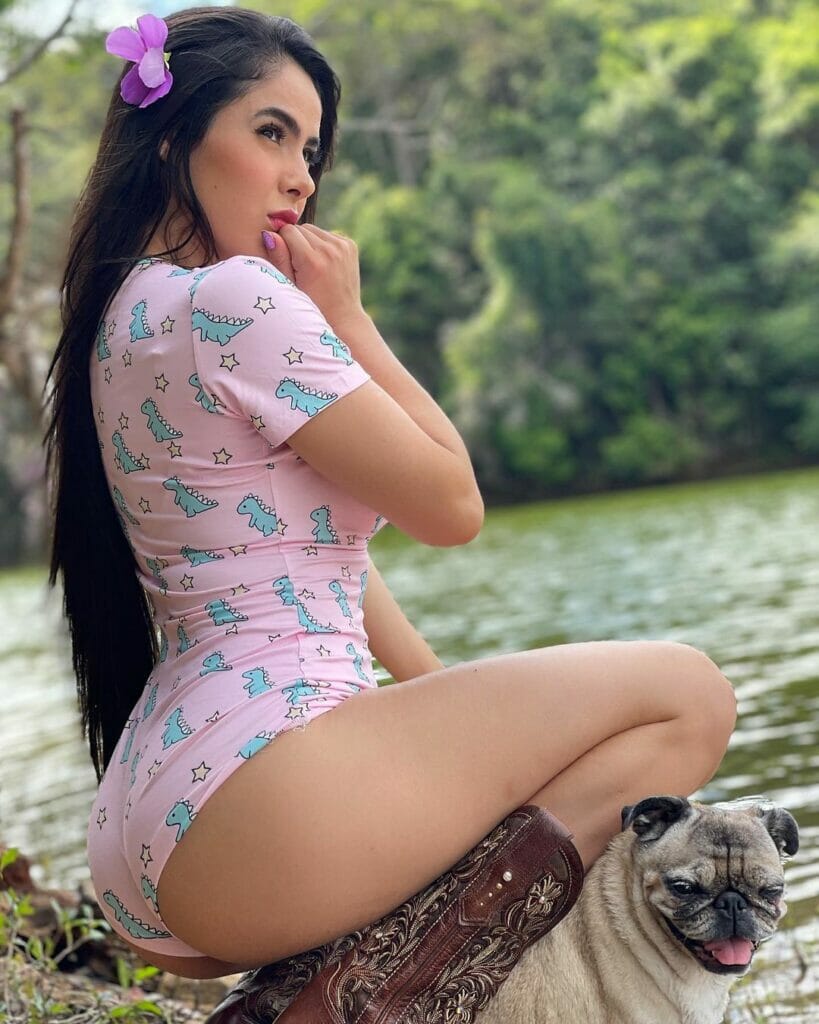 Juliana Caetano (Foto: Reprodução/Instagram)