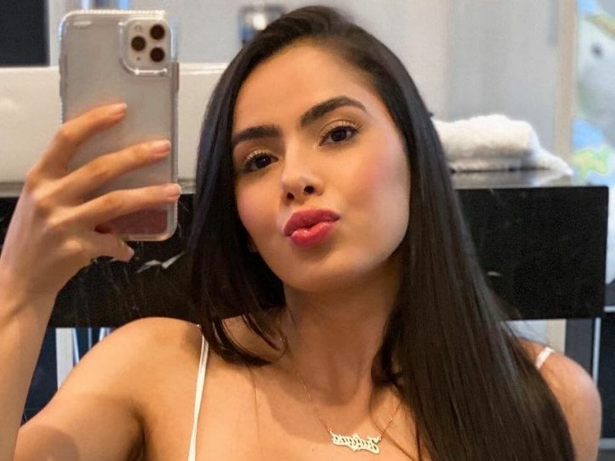 Juliana Bonde Avalia Nude De Famoso Que Recebeu Em Seu Instagram