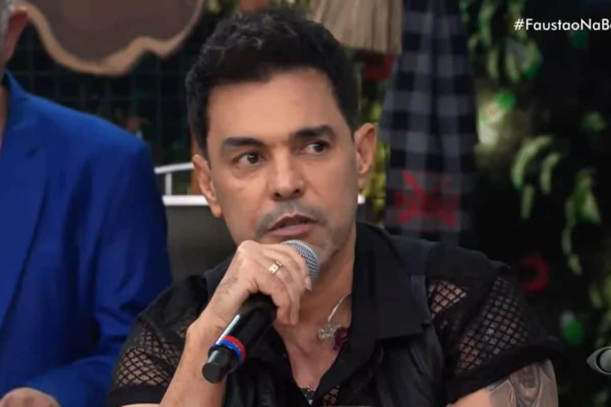 Zezé Di Camargo perde a voz durante show e primo do sertanejo manda recado. (Foto: Reprodução/ Bandeirantes)
