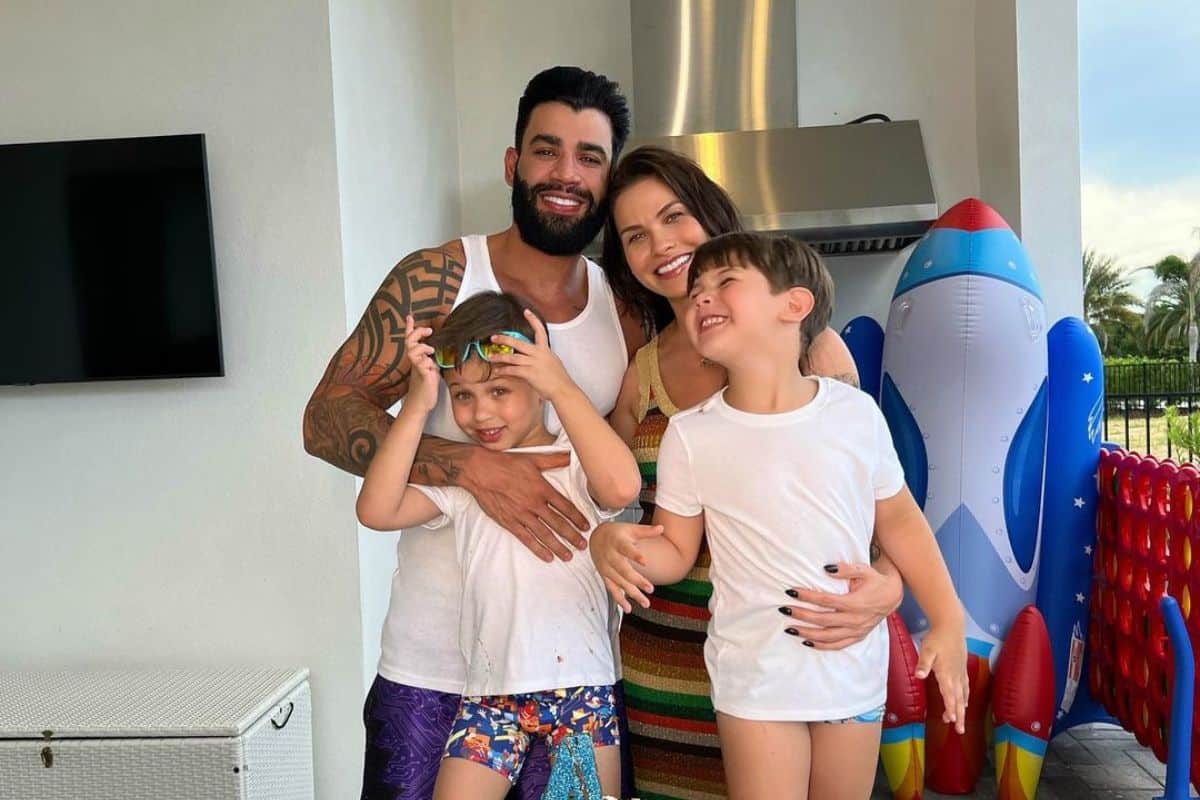 Gusttavo Lima posa com Andressa Suita e os filhos em apartamento milionário em Miami (Foto: Reprodução/Instagram)