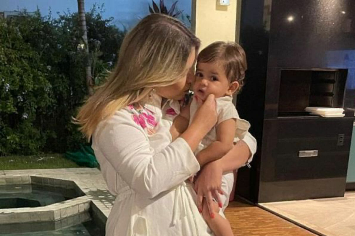 Marília Mendonça e seu filho Leo (Foto: Reprodução Instagram)