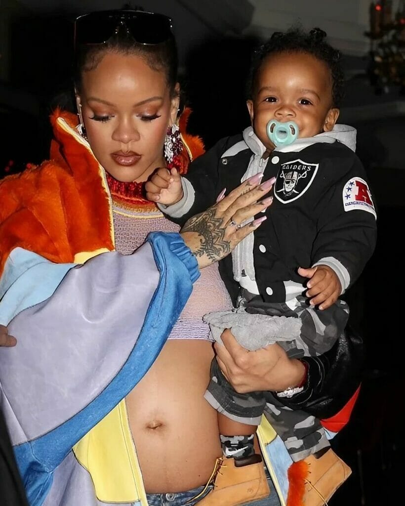 Rihanna e o filho, RZA }