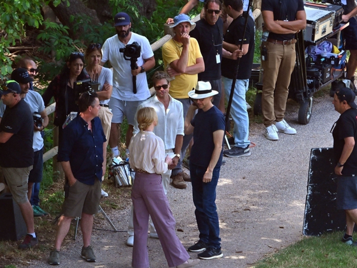 Brad Pitt durante filmagem no final-de-semana