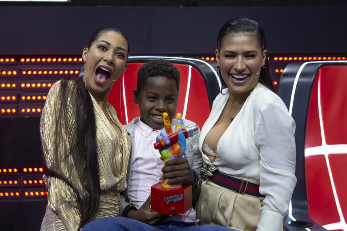Simone e Simaria não cumprem promessa feita para vencedor do The Voice Kids (Foto: TV Globo)