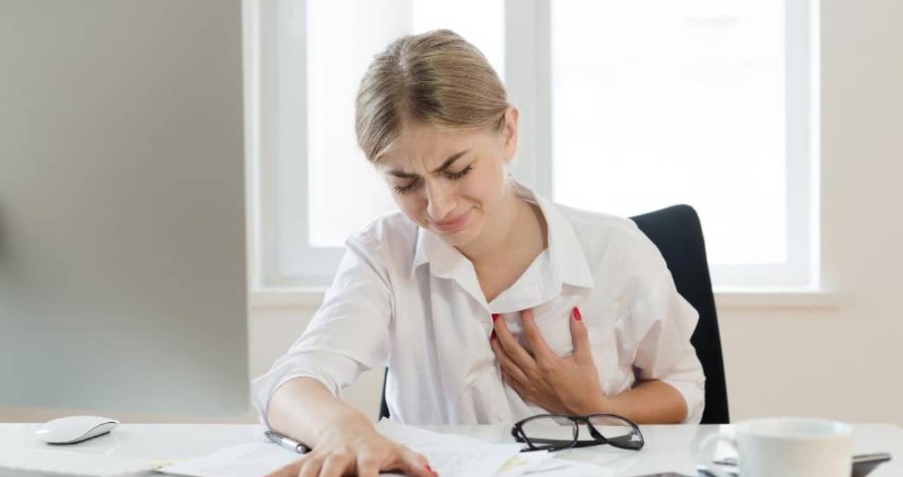 The signs of a heart attack in women are different: learn to recognize them